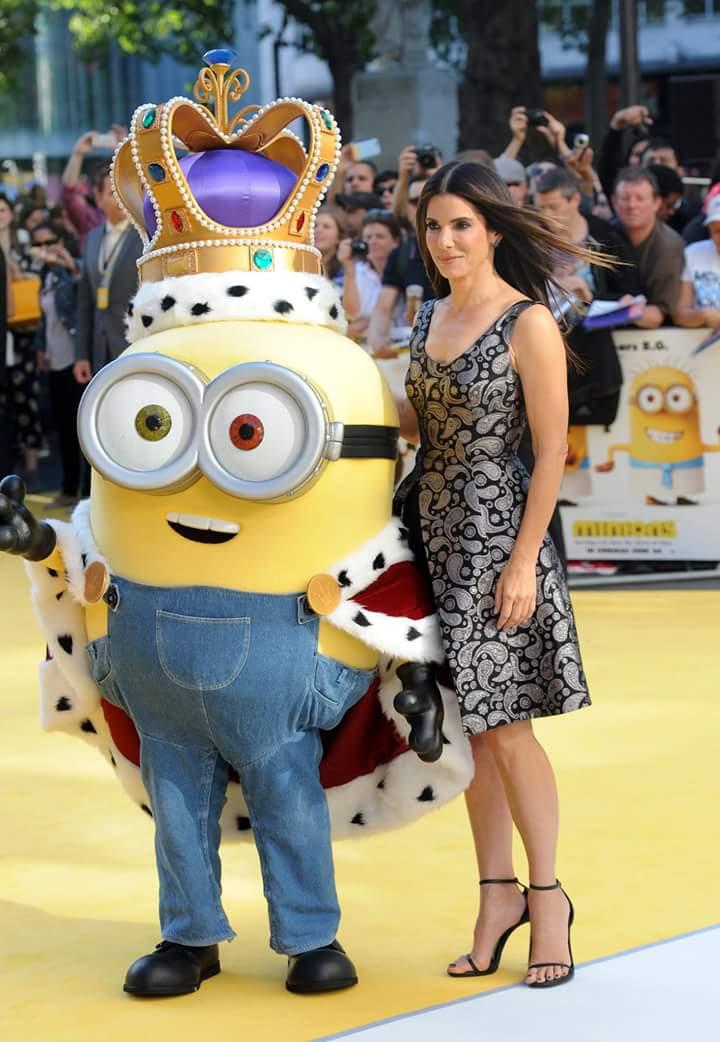LesMinions_'s tweet photo. L'avant-première des Minions le 12 juin à Londres avait sorti le tapis jaune ! Voici quelques photos de cette soirée http://t.co/xScBe0Aj4S