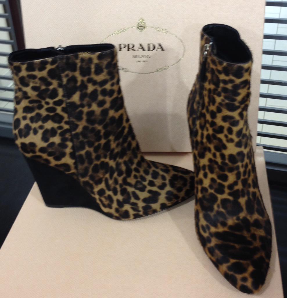 OFF5THMilwaukee's tweet photo. Stop in and check out our selection of #prada #shoes and #boots !! #designer #deals #thrillofthehunt #off5thmilwaukee http://t.co/N95Z8JLvvr
