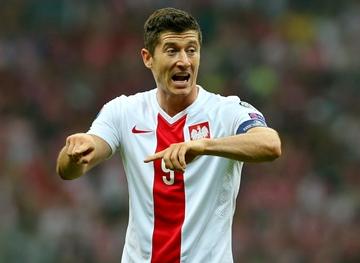 SkySportsPL's tweet photo. WATCH: Robert Lewandowski scores rapid hat-trick in Poland's 4-0 victory over Georgia http://t.co/21yeatXSi6 http://t.co/YA2p0PBgJ4