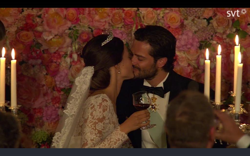 BODA DEL PRINCIPE CARLOS FELIPE Y SOFIA HELLQVIST - Página 3 CHaEYzVUkAAeunD