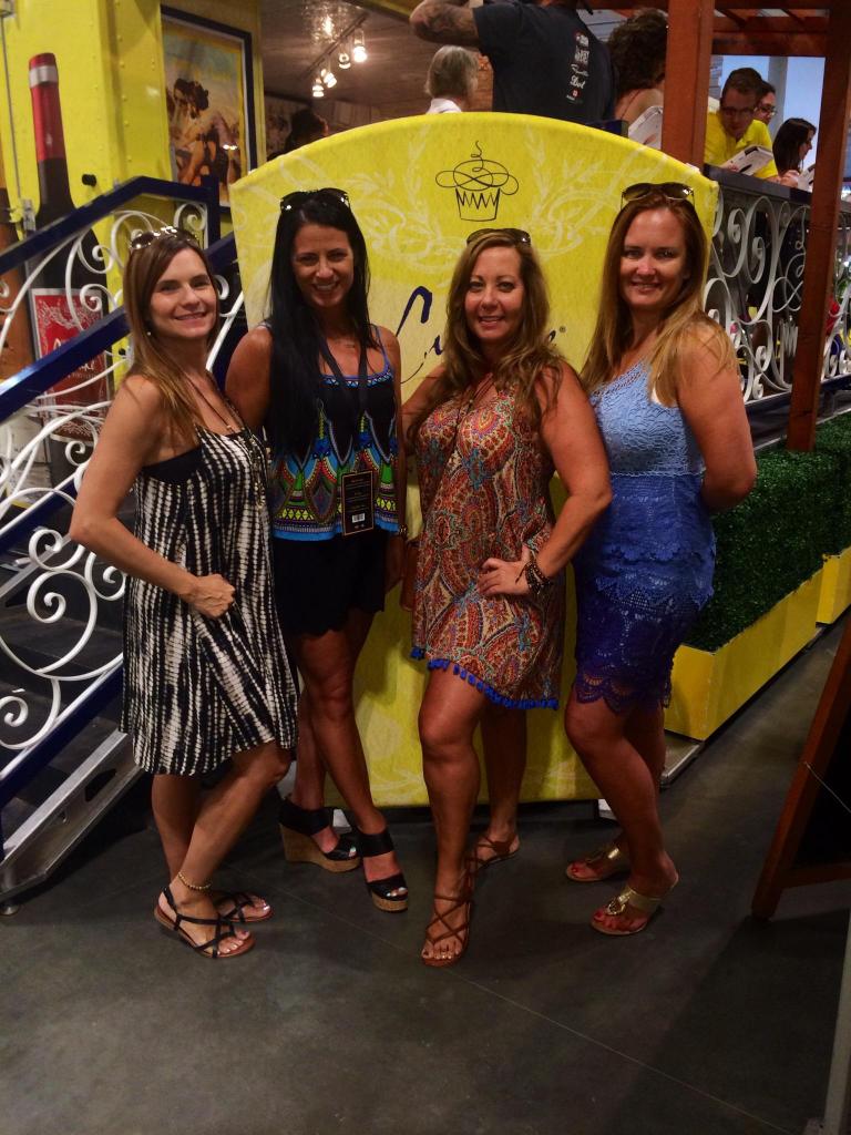 julestoo's tweet photo. #treattoday #CMAFest http://t.co/uzuIWhgoC3