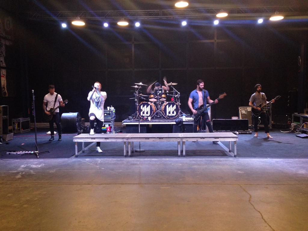 MemphisMayFire's tweet photo. What songs do you think were rehearsing...? 😉 http://t.co/3nTXHuQZVl