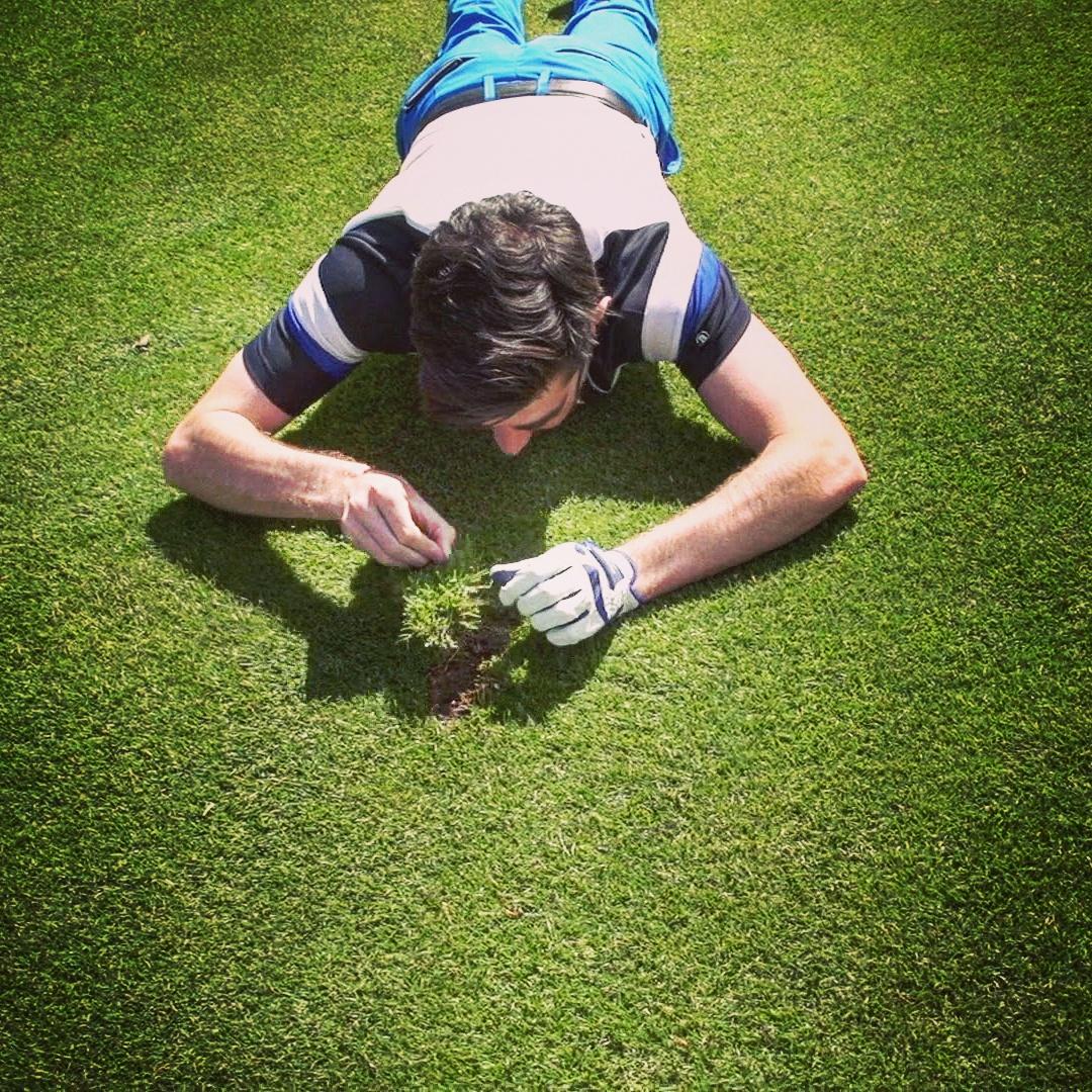 4golfonline's tweet photo. @SteveBuzzaGolf @yourgolftravel let's keep it that way :) #divotpolice http://t.co/PHznZUPSNe