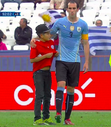 noseasmalotv's tweet photo. "Diego, vos que tenés dos entradas ahí arriba, ¿no me regalás una para el partido que viene?" http://t.co/YIzgVDJXm9
