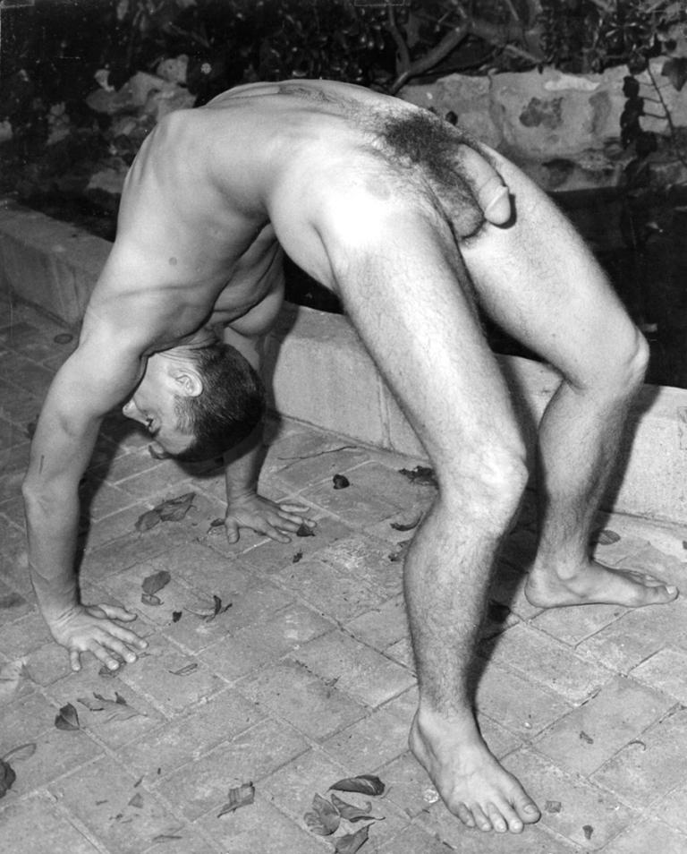 EroticGayArt's tweet photo. #BruceLake #MaleNudePhoto Interesting position! With @kinktwink19 @BestNewGayPorn @AllAboutDaCock Please RT Fave http://t.co/lhSXEIS8p8