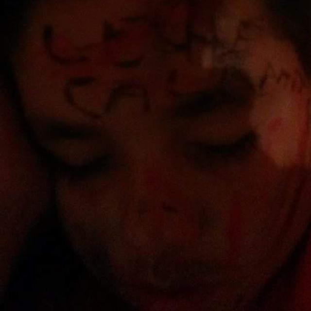 Un poco se maquillage no ase mal