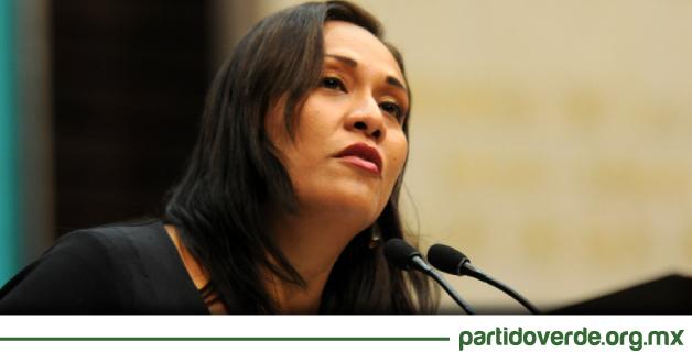 "Debemos impulsar un esquema de género en el medio ambiente" j.mp/1GyXhE2