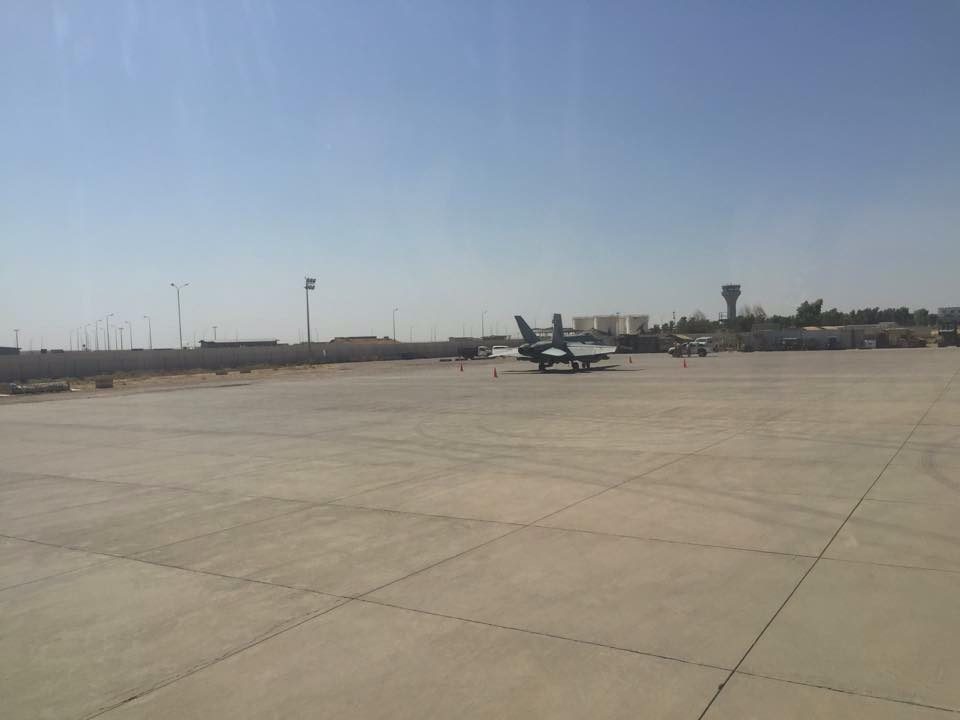 مقاتله F/A-18 C امريكيه في مطار اربيل الدولي !! CHaZsh5UwAARdA5
