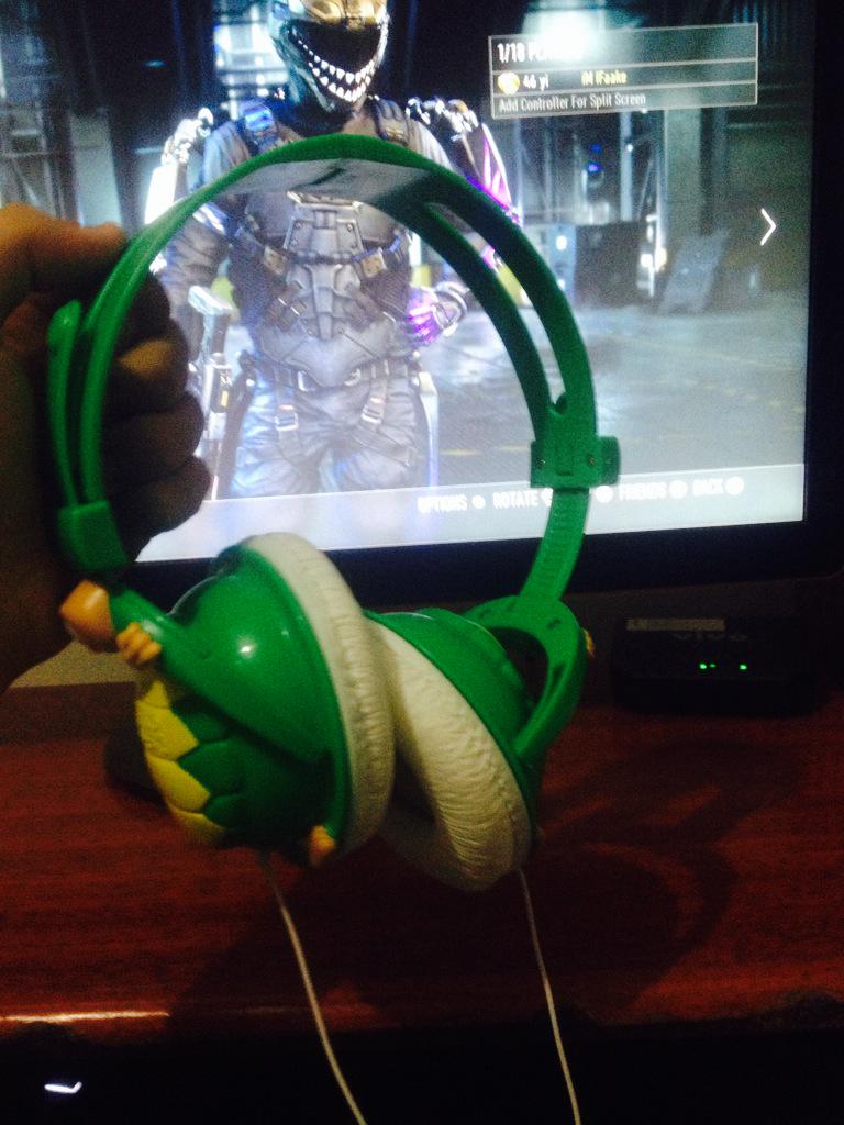 lFaake's tweet image. Esse tortuguita venceu de varios astros.