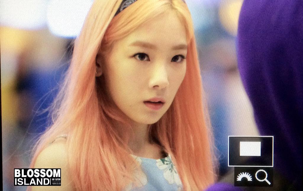 [PIC][13-06-2015]TaeYeon – Sunny – Tiffany – YoonA và SeoHyun trở về Hàn Quốc vào sáng nay CHacgwpUYAAYv4W