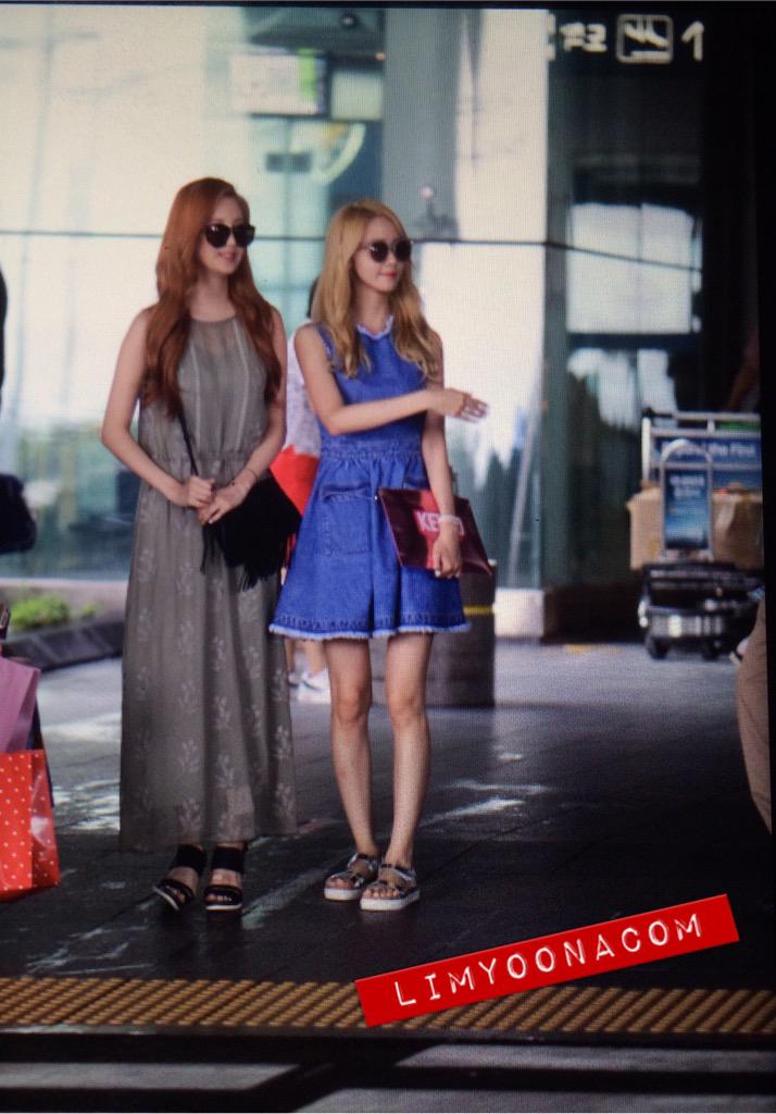 [PIC][13-06-2015]TaeYeon – Sunny – Tiffany – YoonA và SeoHyun trở về Hàn Quốc vào sáng nay CHacy88UwAEcnnd