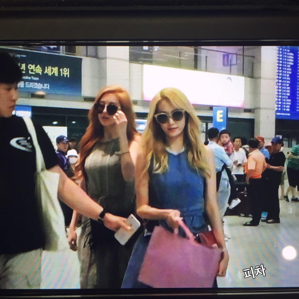 [PIC][13-06-2015]TaeYeon – Sunny – Tiffany – YoonA và SeoHyun trở về Hàn Quốc vào sáng nay CHadNuiUcAAL7P1