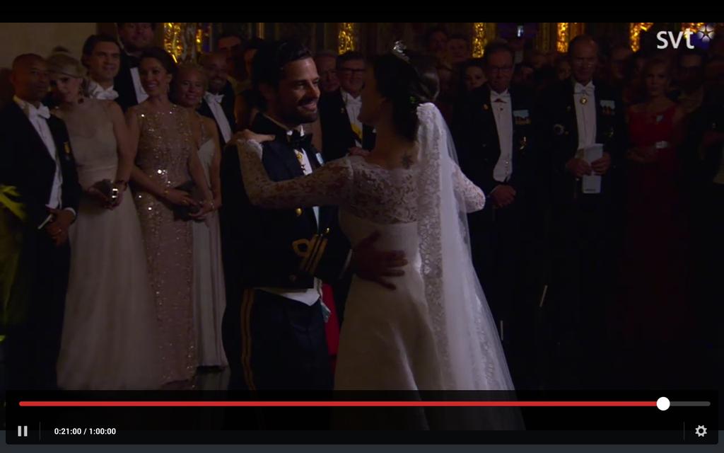 BODA DEL PRINCIPE CARLOS FELIPE Y SOFIA HELLQVIST - Página 4 CHaeZ4OUsAAVHAt