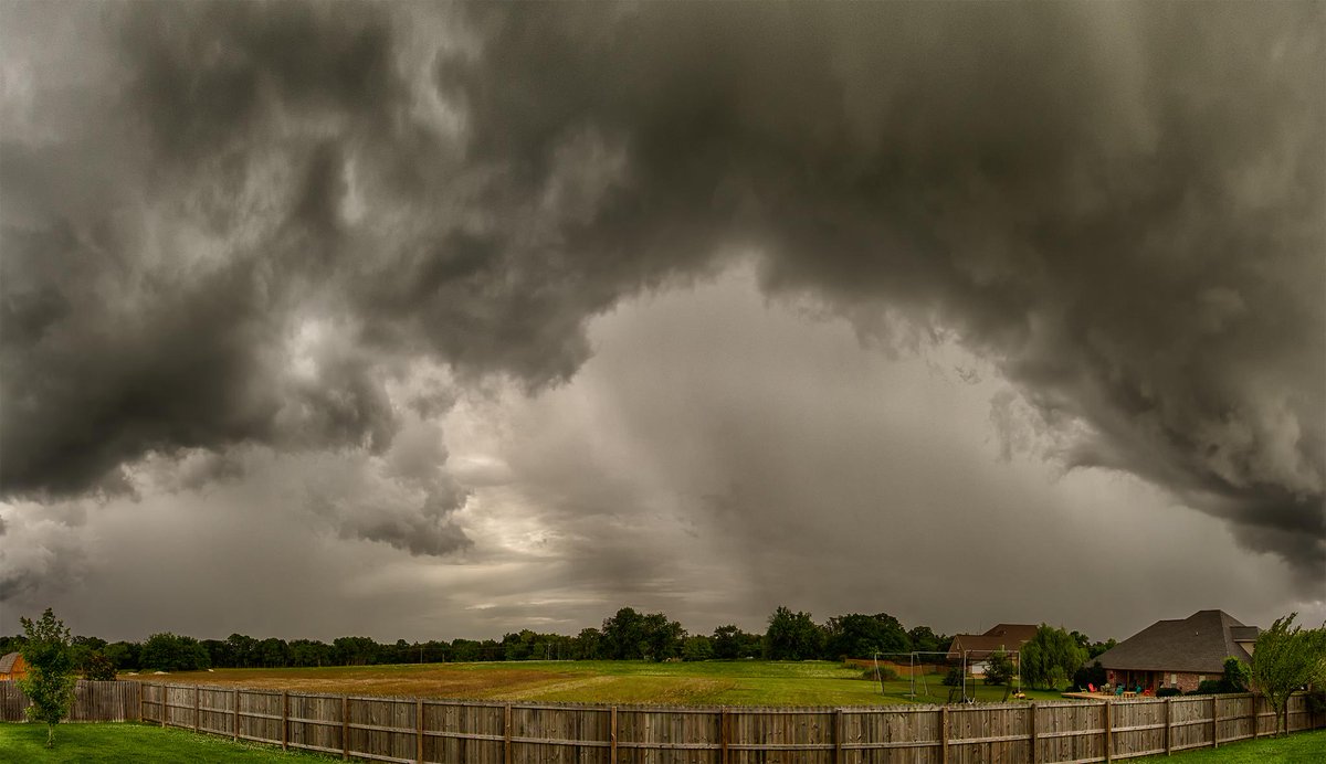 matt_laubhan's tweet photo. "@MSWXPhotog: A view of the storm that passed over in Oktibbeha County. #mswx @spann @WTVAmatt @WTVAWeather http://t.co/2WsCH0vnDX"