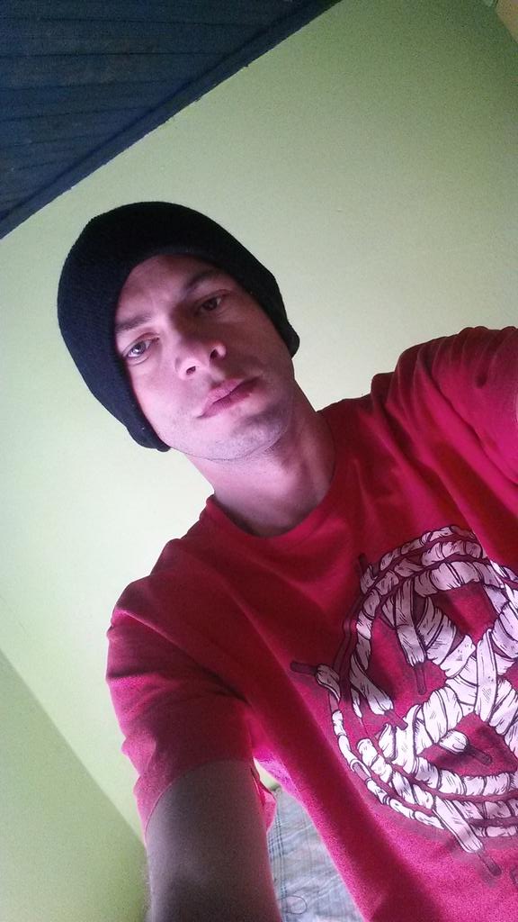 9446b51ad999475's tweet image. 