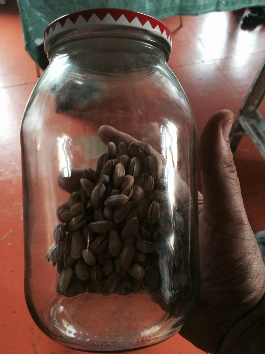 abenizib's tweet photo. Last of my #Ainteb #pistachios
What to do? @raffiniziblian http://t.co/adYhUAc0WY