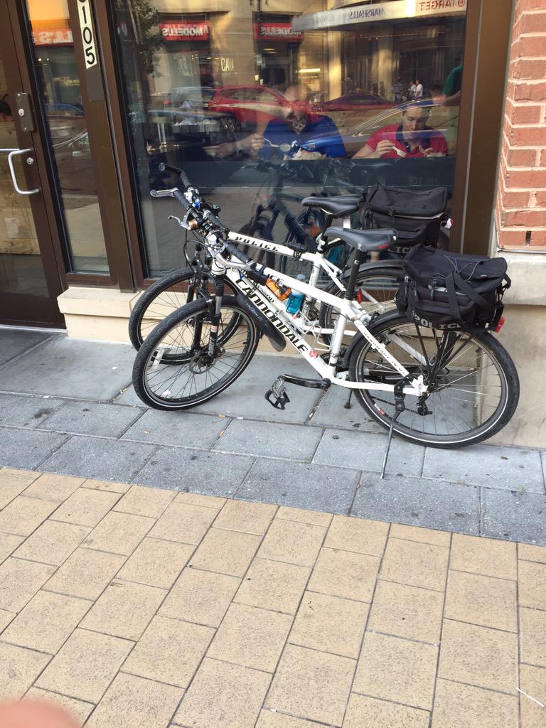 CoHiPat's tweet image. It's always nice to see @DCPoliceDept bike patrols in @newcolumbiahts. Thanks guys!