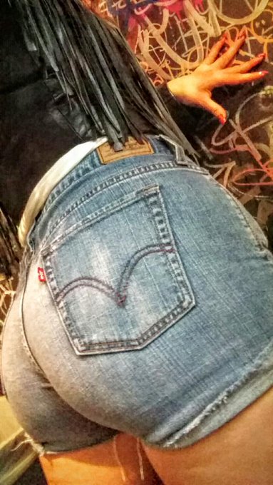 Raffling off sexy spankings today for @comebystjames ! Head over to El Rio right Meow! Xo 3-8pm http://t<a class="tags" target="_blank" title="On Twitter" href="/?out=eyJ0eXAiOiJKV1QiLCJhbGciOiJIUzUxMiJ9.eyJpYXQiOjE3MjI0MDA3MjYsImlzcyI6InR3cG9ybnN0YXJzLmNvbSIsIm5iZiI6MTcyMjQwMDcyNiwiZXhwIjoxNzUzOTM2NzI2LCJyZWRpcmVjdF91cmwiOiJodHRwczovL3R3aXR0ZXIuY29tL2NvbWVieXN0amFtZXMifQ.6IznmKuvk6cmUQsgXSYfnX4T1ldxq0SGLkOIr8OdfkEZaFh7y6EslgHRVLZ-L5WktlJ2UqJb1SovysUbb5lFqQ">@comebystjames</a><a href="/tag/sharknado"class="tags"><span>#sharknado</span></a>