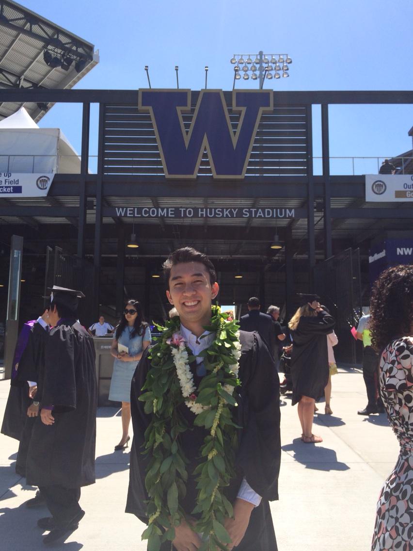 mrsppk's tweet photo. Félicitations Forrest! Nous sommes tellement fiers de toi! #uwgrad15 http://t.co/ohuyGtbWIV