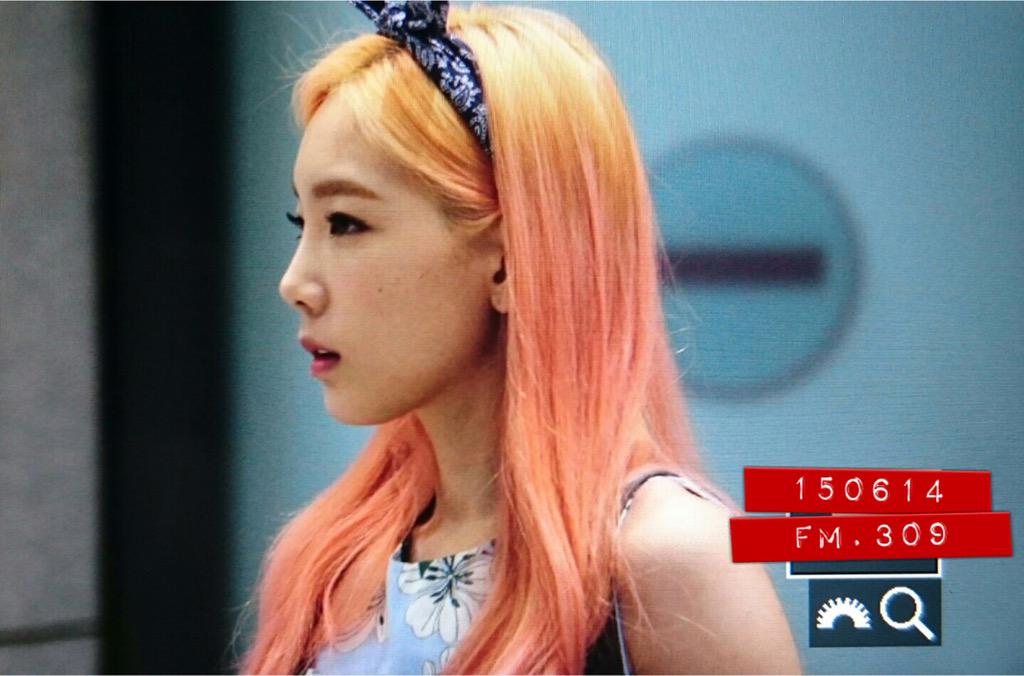 [PIC][13-06-2015]TaeYeon – Sunny – Tiffany – YoonA và SeoHyun trở về Hàn Quốc vào sáng nay CHasImAUwAAzcNN