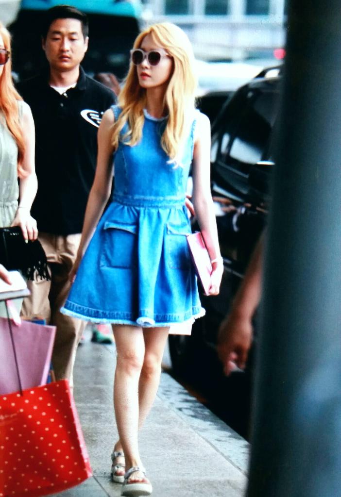 [PIC][13-06-2015]TaeYeon – Sunny – Tiffany – YoonA và SeoHyun trở về Hàn Quốc vào sáng nay CHataJeUwAA-wN6