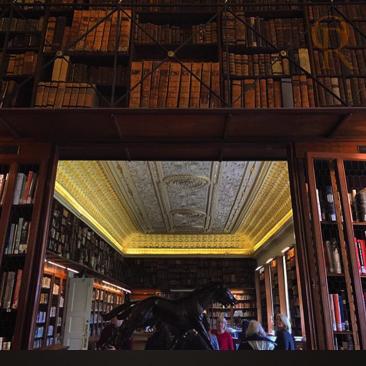 ORadans's tweet image. More BOOKS!!! We just love them. 

#Books #Antique #Library #Love #Mirror #ORadans