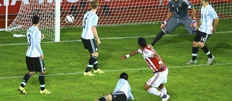 ElNacionalWeb's tweet photo. [Reacciones] Sergio Romero: "El fútbol es así, pero merecimos ganar" #CopaAmerica http://t.co/orkep7KPcG http://t.co/gZu5nZKPby