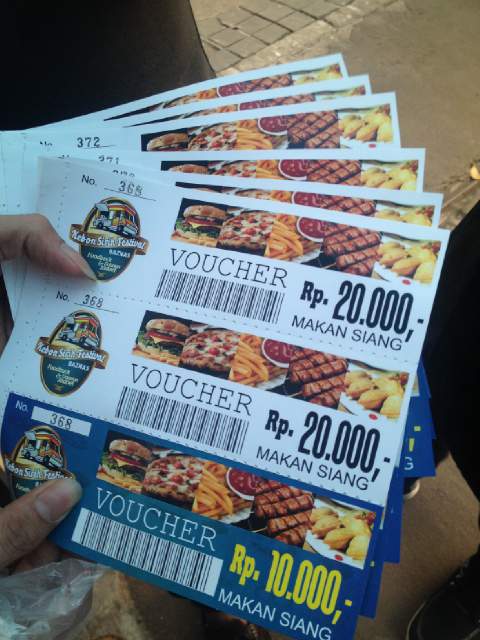 Kebon Sirih Festival #Baznas #Jingga jajan jajan lucu :D