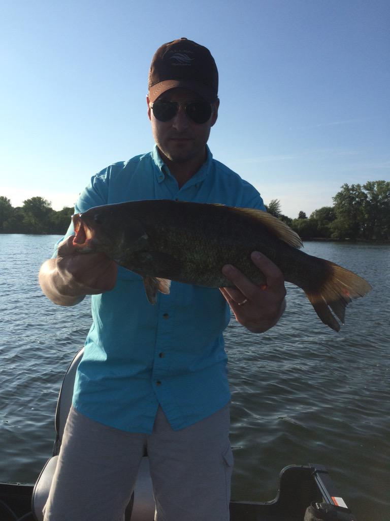 CastnChat's tweet photo. Good day chasing smallies with the Wildman today... http://t.co/AEJ6f3N0r7