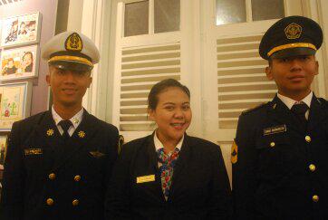 bramaryaputra's tweet photo. Navy blue http://t.co/kSeIbaM7No