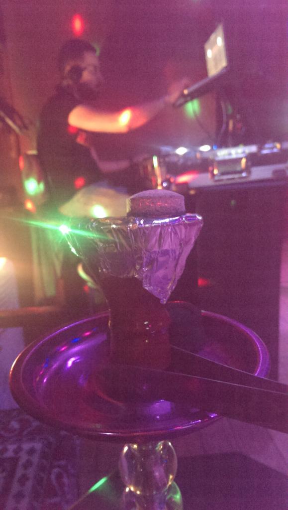 BaroukChicha's tweet photo. #chicha #saintdenis #barouk #soiree #dj #djburakaydost http://t.co/8GRLMiuYLn