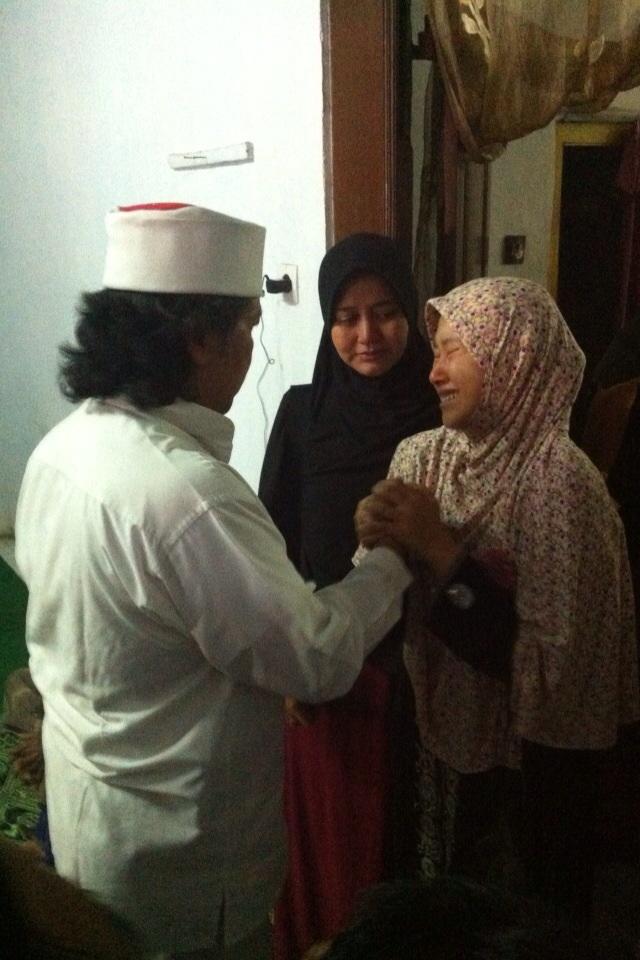 Gamelan KiaiKanjeng on Twitter "Cak Nun dan Mbak Via Gamelan KiaiKanjeng on Twitter "Cak Nun dan Mbak Via