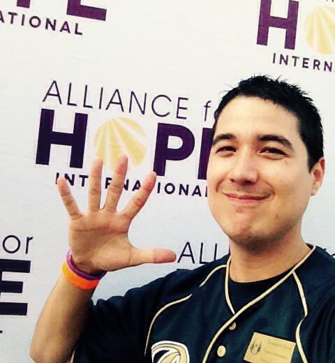 christophercd's tweet photo. Sporting my #HopeFive at PetCo Park!!! #AllianceForHope #SDHD http://t.co/eQqwMHqt5R