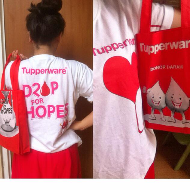 monicaaWD's tweet photo. #ADropForHopes thanks to @tupperwareID @SumareconBekasi  .. http://t.co/6XoFOxh0oH
