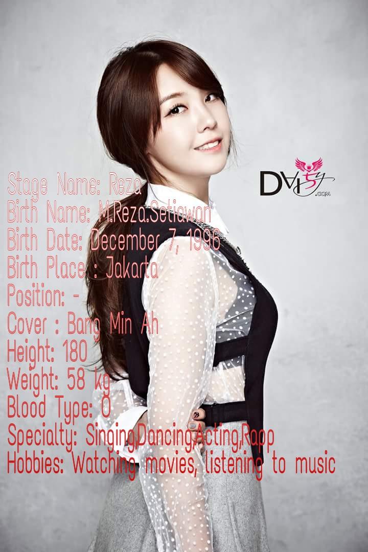 Stage Name : Reza
Position : Vocalis
Cover : Bang Minah