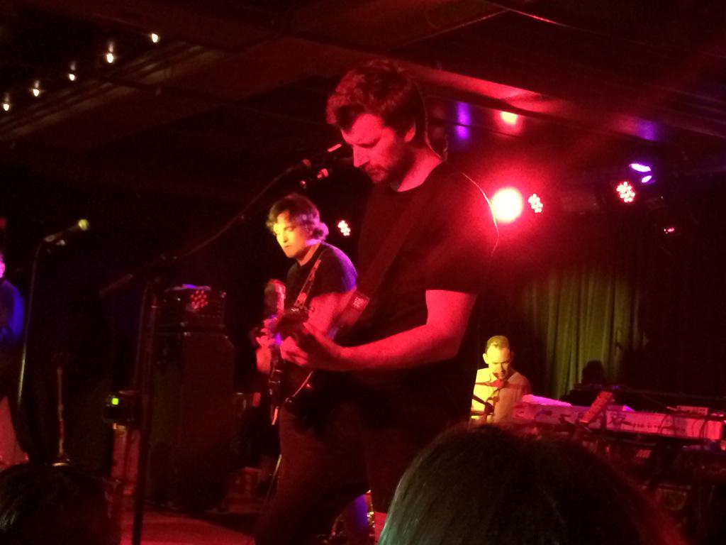 KatPongracz's tweet photo. Rocking finale #Starsailor NY gig @jamesstarsailor invited @embrace Ritchie McNamara for wicked jam @rosiepongracz http://t.co/09mWnZsCs0