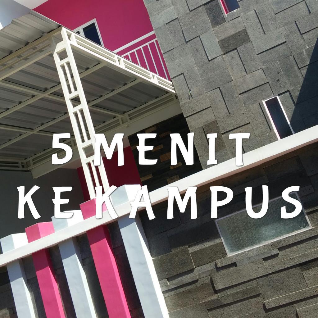 KosPutriAlisha's tweet photo. Cuma 5 menit ke UNEJ, POLTEK, UNMUH. #KosPutriJember yang nyaman dengan fasilitas lengkap @FJBjember http://t.co/unIjUsQiR0