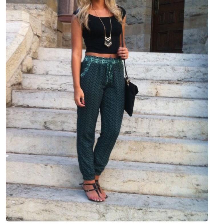 Fashionn_Trendd's tweet image. Being comfy and stylish at the same time 👌