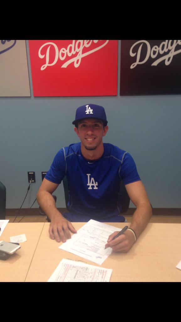 MDelarosa9's tweet photo. Proud that he living his dream. Don't stop till you make it homie @IVieitez http://t.co/oVxhGlILe4