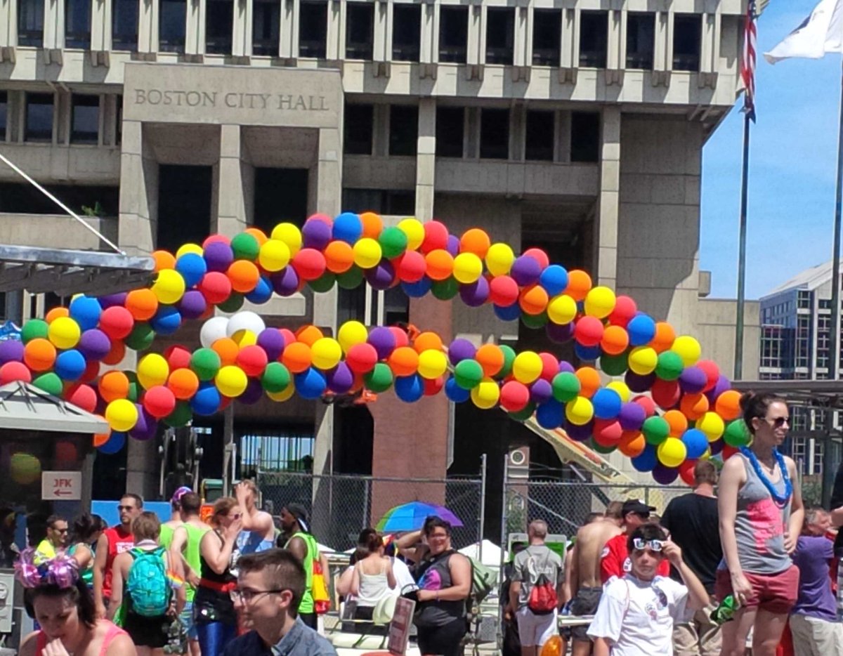 DoctahDoctah's tweet photo. Those are my kind of #arches #pride #saturday #boston http://t.co/qNg7ks0mFJ
