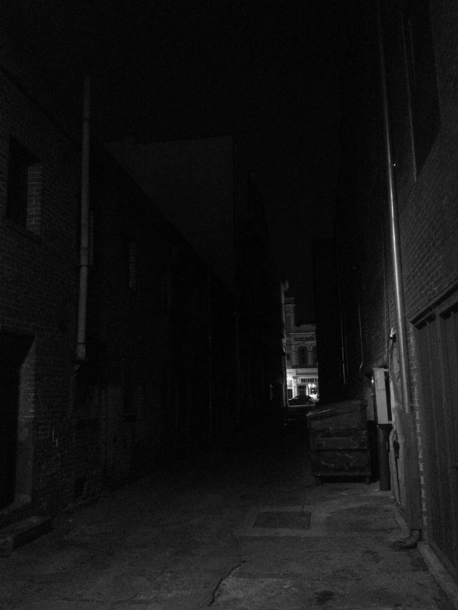 moze's tweet image. Hitting the @hueless down on the street