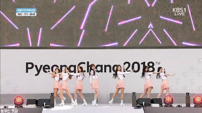 [CAPS] 150516 #Lovelyz #러블리즈 at Pyeongchang Olympic G-1000
©dazzle_sunlight