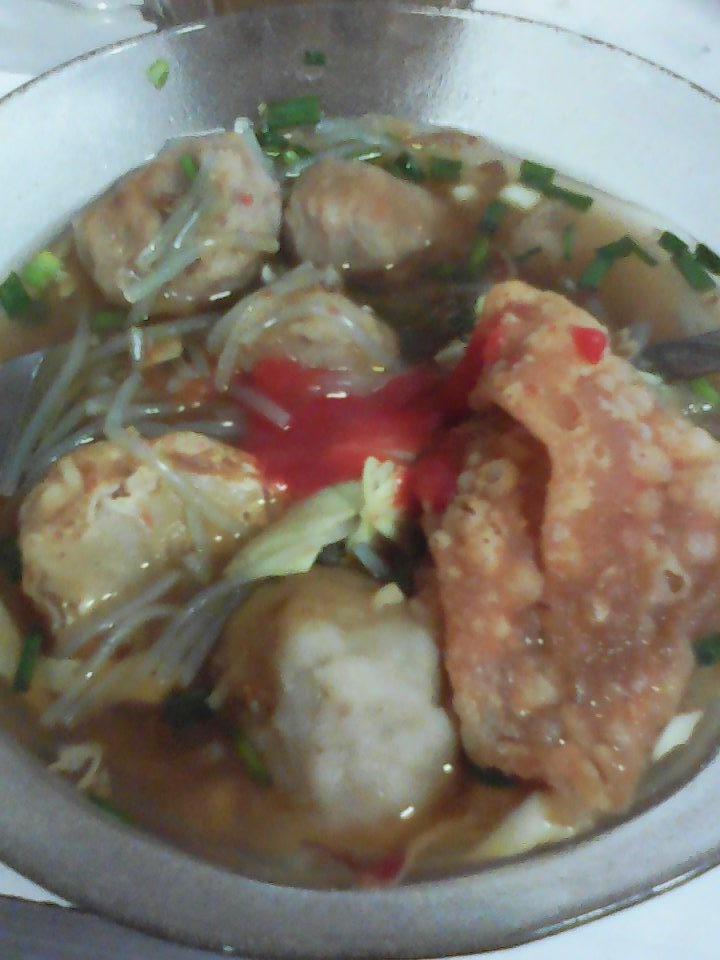 Merry_putryy's tweet photo. Ngebaso dulu lahh biar gak salah paham hahay http://t.co/gNPW6baWao