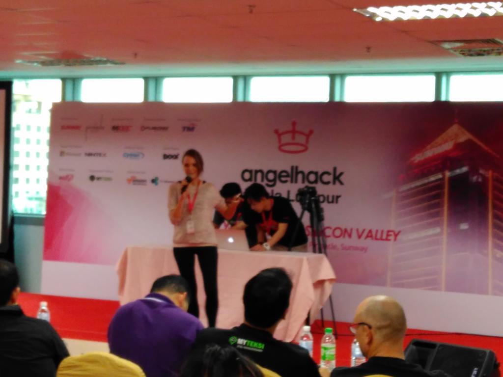 AngelHackKL's tweet photo. Gift X: Gift an unforgettable experience, know exactly what to give as a present #ahkl2015 #ahkl http://t.co/4aoNDV0hm1