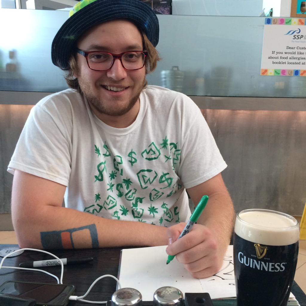 ButterflyDuo's tweet photo. Traditional #Irish #breakfast complete with #Guinness. With @ChazWellz http://t.co/D3eGHnBSlw