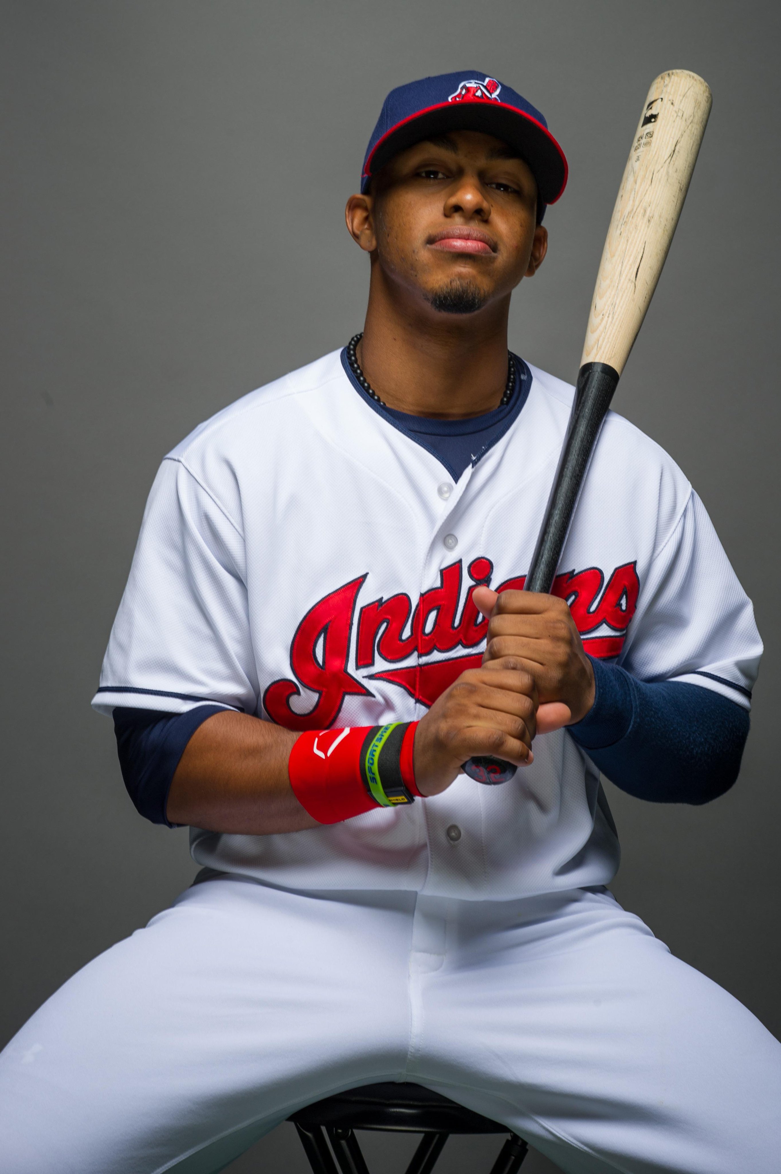 Slugger Cle最高の有望株 フランシスコ リンドーアも昇格に 計11度 Cle在籍時に８年連続ゴールドグラブを獲得した往年の名遊撃手 オマー ビスケルの再来とも称される守備は必見 今年は６月に11試合で打率 400 Ops1 029と好調 Http T Co