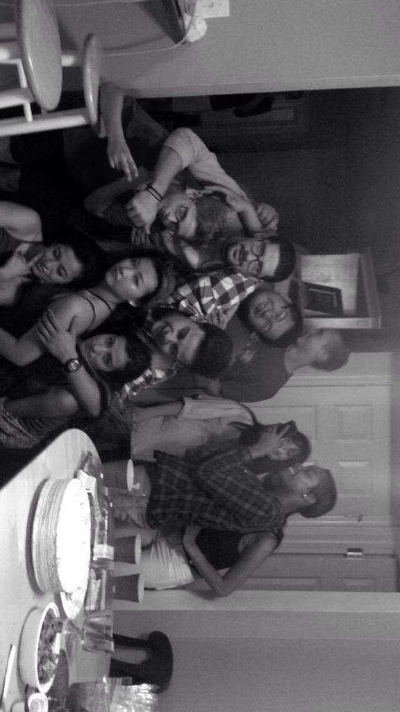 ariannnagomez's tweet photo. Love these ppl with all my ❤️ http://t.co/cAKzJwXV4L