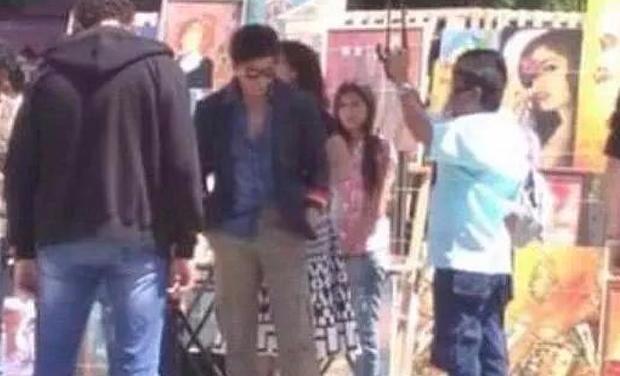DilwaleFilm's tweet photo. @iamsrk n @KajolAtUN On The Set http://t.co/Py932igToc