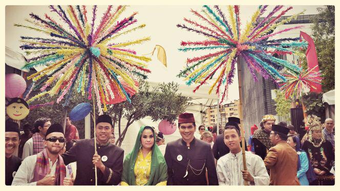 Alhamdulillah team Forum Pemuda Betawi yg tampil di Bazar Solidaria 2015 <a href="/Madrid/">Ayuntamiento Madrid</a> dgn budaya betawi berlsg sukses..