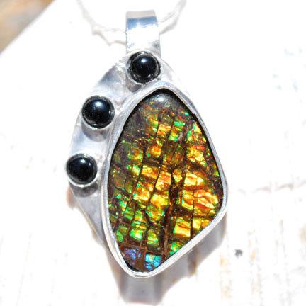 EarthsBountyGems tweet media